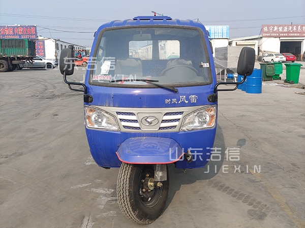 机动三轮勾臂垃圾车产品特点