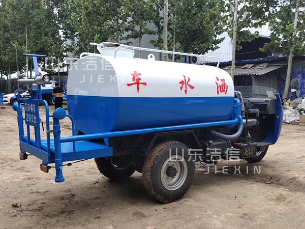 机动三轮洒水车罐体容积 机动三轮洒水车罐体容积