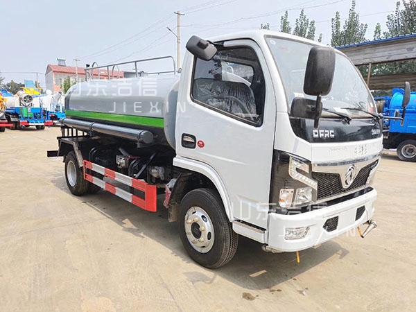 机动四轮洒水车构造说明 机动四轮洒水车构造说明