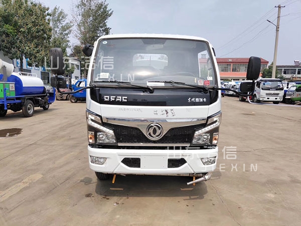 机动四轮洒水车组成 机动四轮洒水车组成