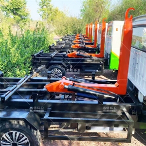 电动四轮勾臂车