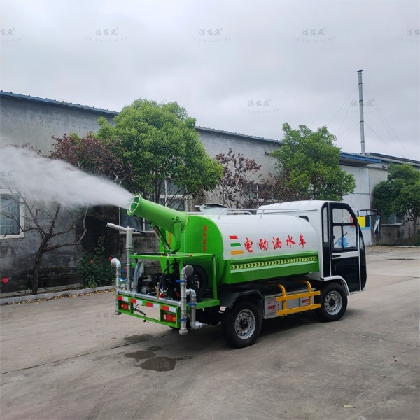六合一观光电动四轮洒水车