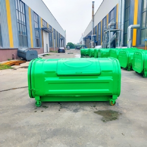 2.2米纯绿色勾臂垃圾箱