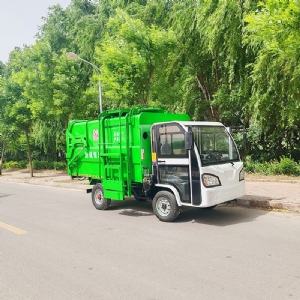 电动侧挂桶垃圾清运车