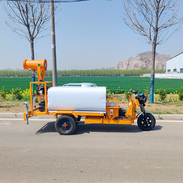 新能源电动三轮雾炮洒水车