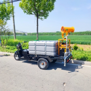 多功能电动除尘洒水车