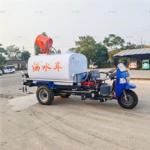 柴油三轮洒水车