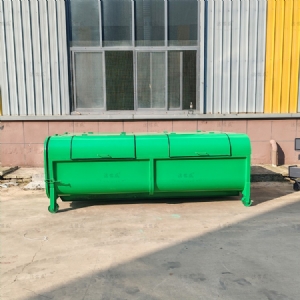 全绿大型四个定向轮勾臂垃圾箱