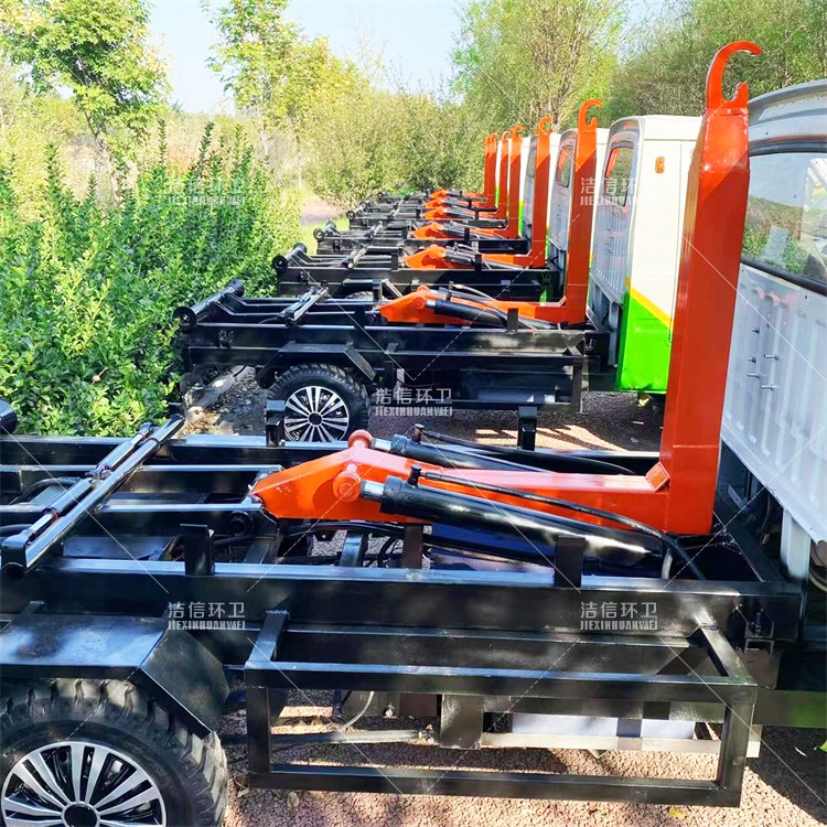 电动四轮勾臂车