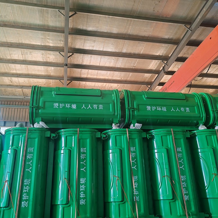 30个勾臂垃圾箱发往甘肃定西