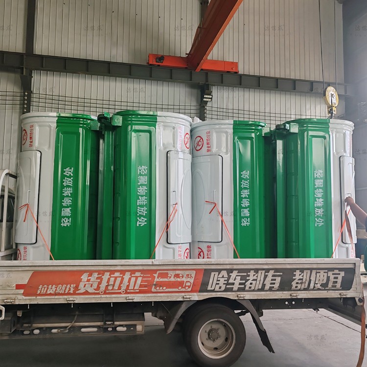 4个勾臂垃圾箱发完浙江嘉兴