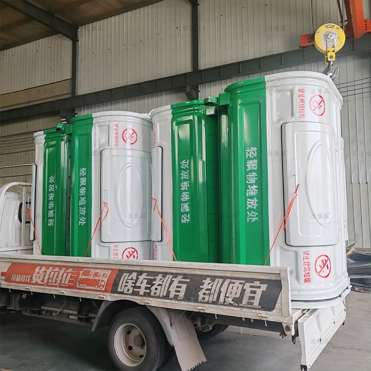 4个勾臂垃圾箱发完浙江嘉兴