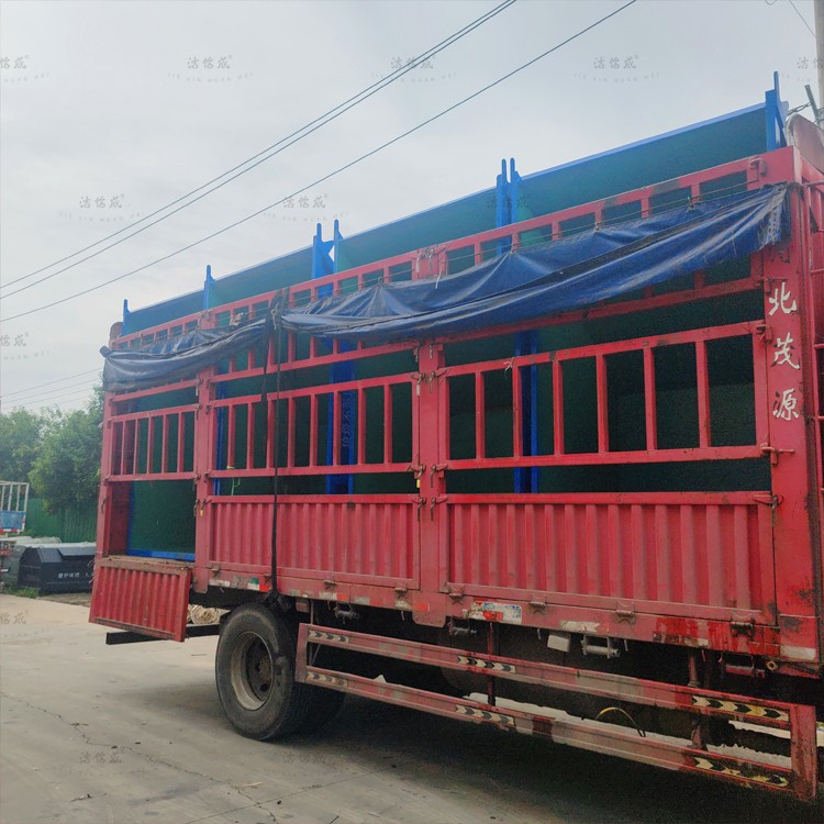 8个垃圾斗发往甘肃省定向市