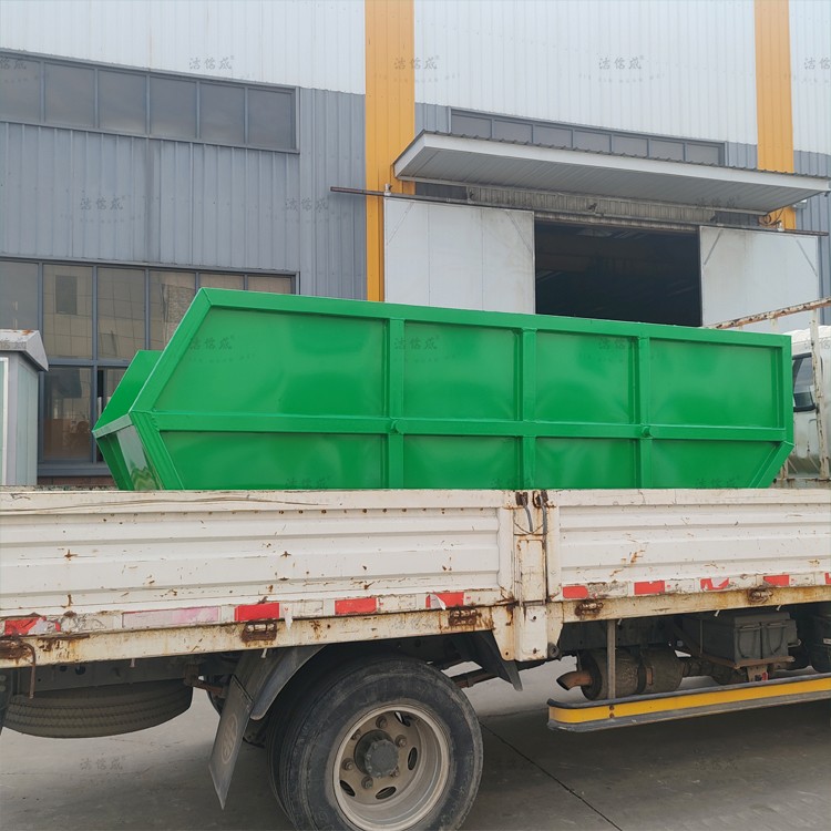 1个垃圾斗发往贵州